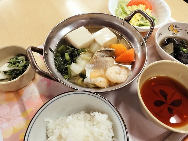 1月15日夕食　冬にほっこり「たらちり鍋」    